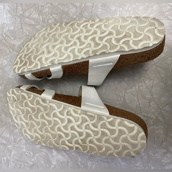 Birkenstock Mayari- White- Limited Edition White Sole - Picture 6 of 9